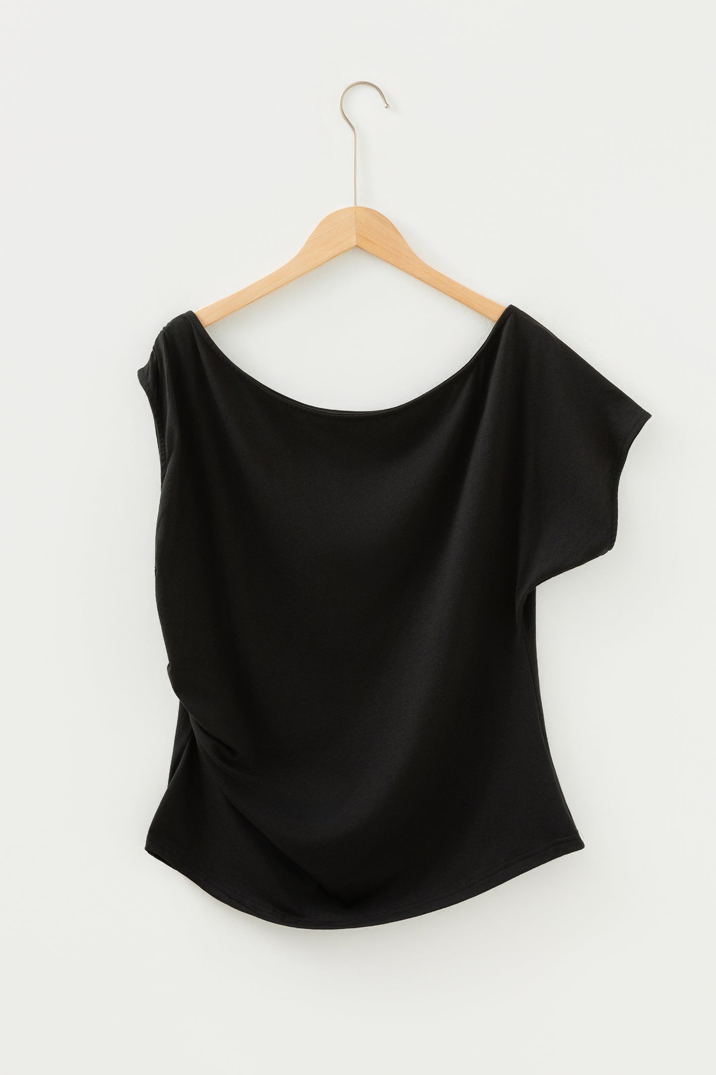 Black Plus Size Solid Color Asymmetric Neck Short Sleeve Blouse